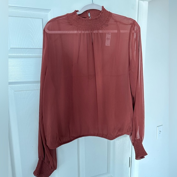 NWT ! Express XL long sleeve top - Picture 2 of 2
